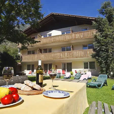 Apartment Alpina *